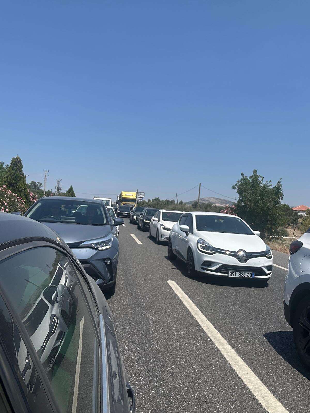 Muğla–Aydın Karayolunda Yoğun Trafik: Araç Kuyrukları Oluştu 2